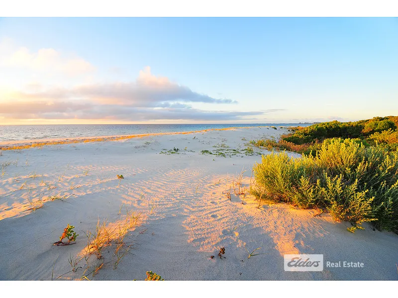 Sea-front Corner Block