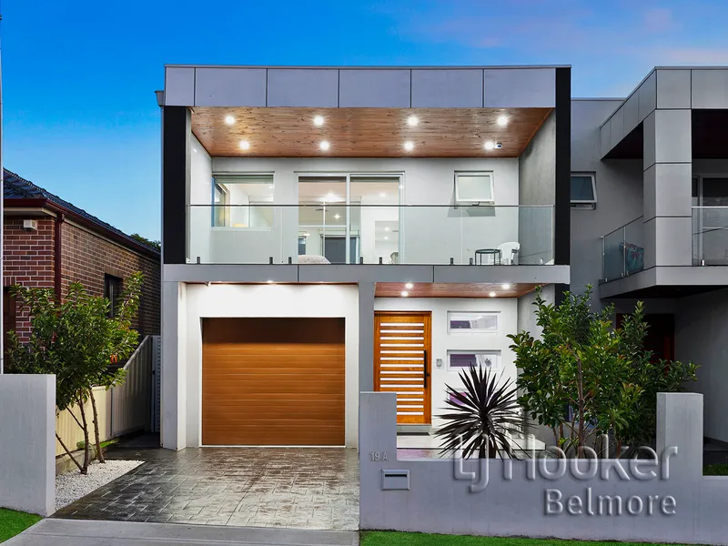 Luxurious 5 Bedroom Duplex, Sure To Impress