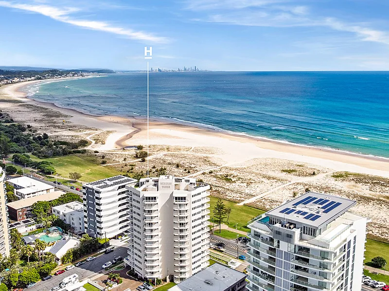 THE KIRRA BEACH PENTHOUSE - BAREFOOT LUXURY, SPECTACTACULAR VIEWS & ABSOLUTE PRIVACY OVER 2 LEVELS