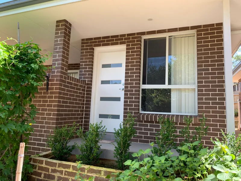 Nearly New 2 Bedroom Granny Flat For Lease | Eastwood 