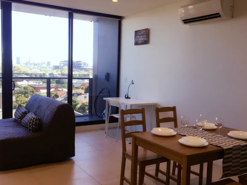 Fully Furnished 1 bedroom 1 bathroom with 1 carpark