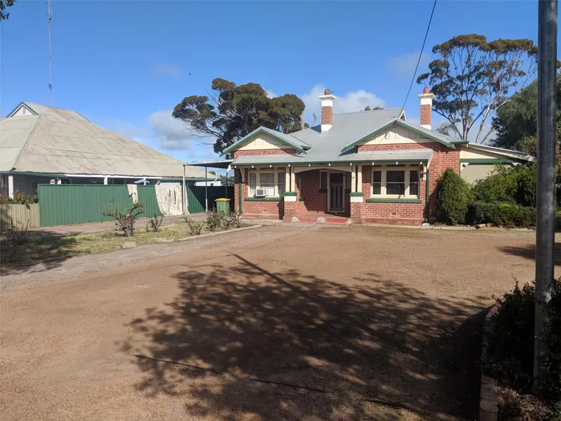 Fantastic Country House