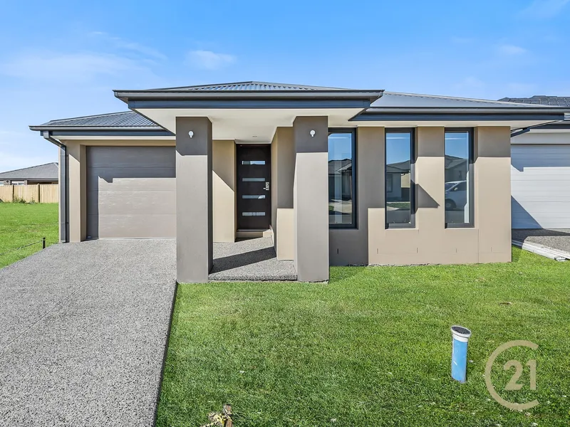 Stunning home in Clyde location!