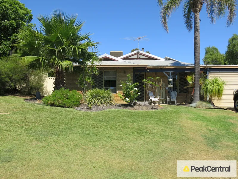 PICTURE PERFECT FAMILY HOME WITH PARKSIDE LOCATION