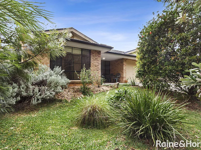 Walk to the beach and The Deli 