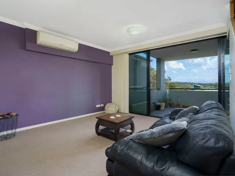 2 BEDROOMS APARTMENT PENTHOUSE IN GARDENCITY