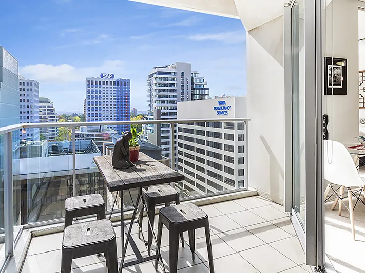 Best Value in North Sydney! Sunfilled, Modern and in the heart of North Sydney