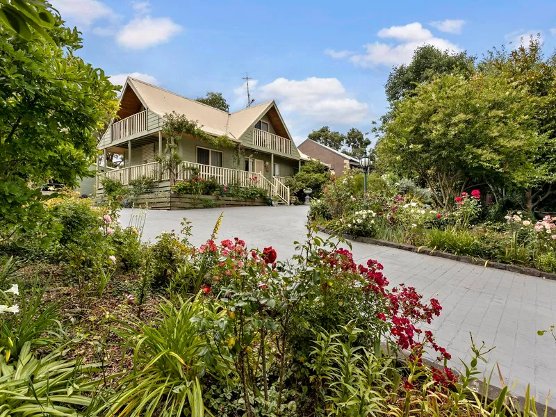 CLASSIC COTTAGE GARDEN