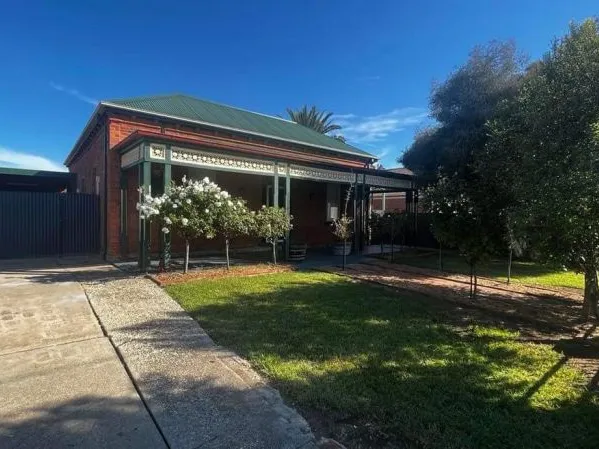 Beautiful 1896 Built Renovated Double Brick Federation Home
