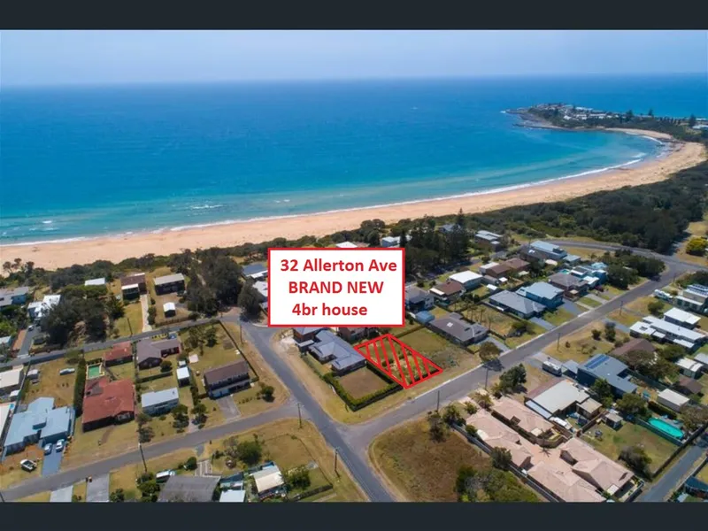 BRAND NEW 4 Br House 300m from door to surf