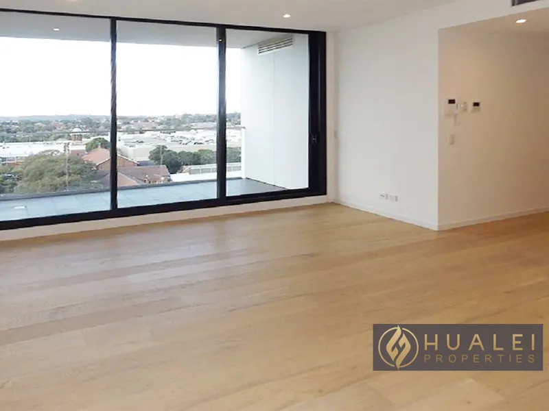 Level 10 Great View Two Bedroom with Parking Apartment for Lease