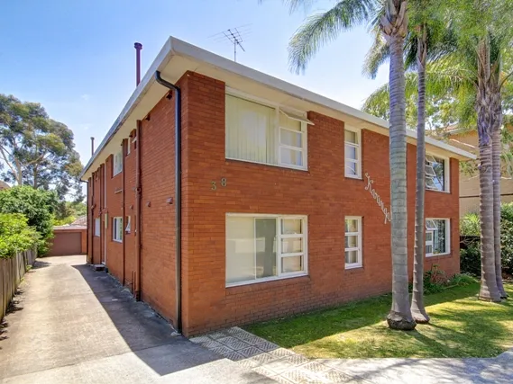 Charming 2-Bedroom Unit in the Heart of Mortdale