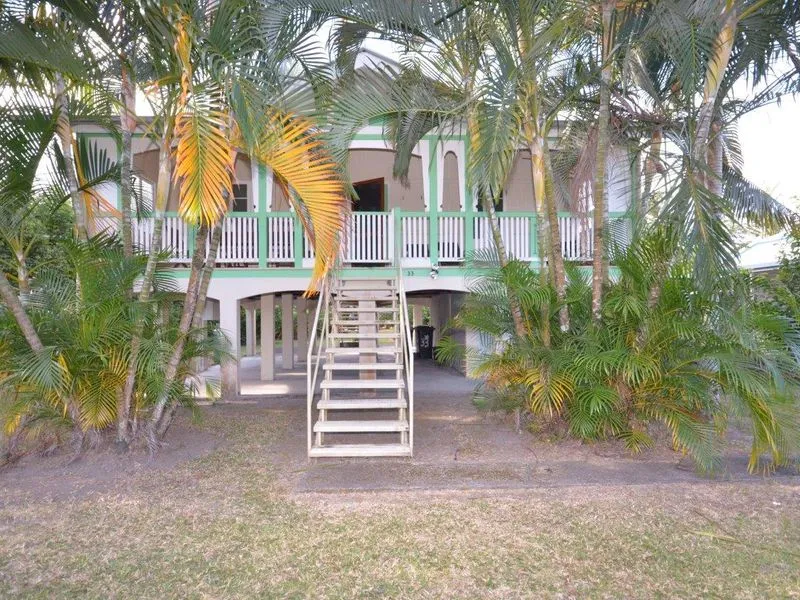 Gorgeous Queenslander - Furnished