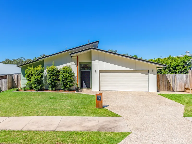 Stunning family masterpiece with your very own mountain views!