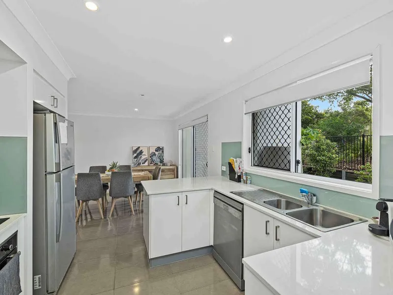 Stylish Bayside Modern Townhouse