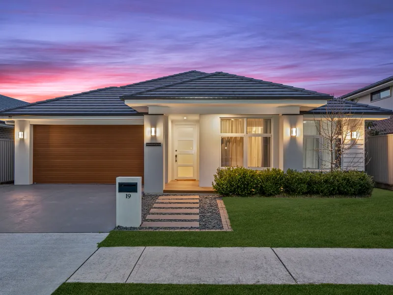 OVERSIZED SINGLE STOREY WITH MULTIPLE LIVING ZONES