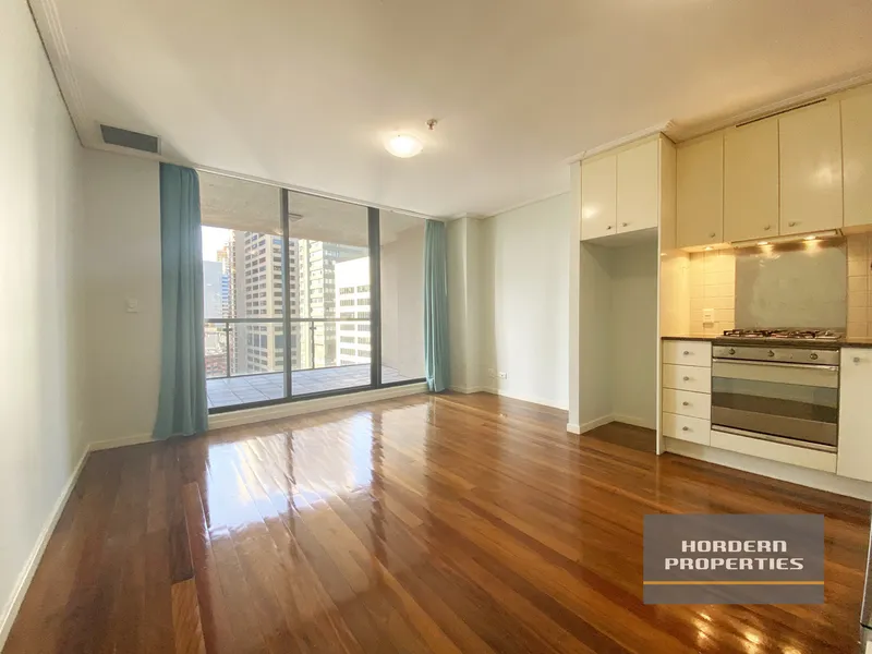 Largest Studio available in Hordern Towers! (61m2)