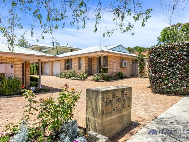 Villa with Courtyard