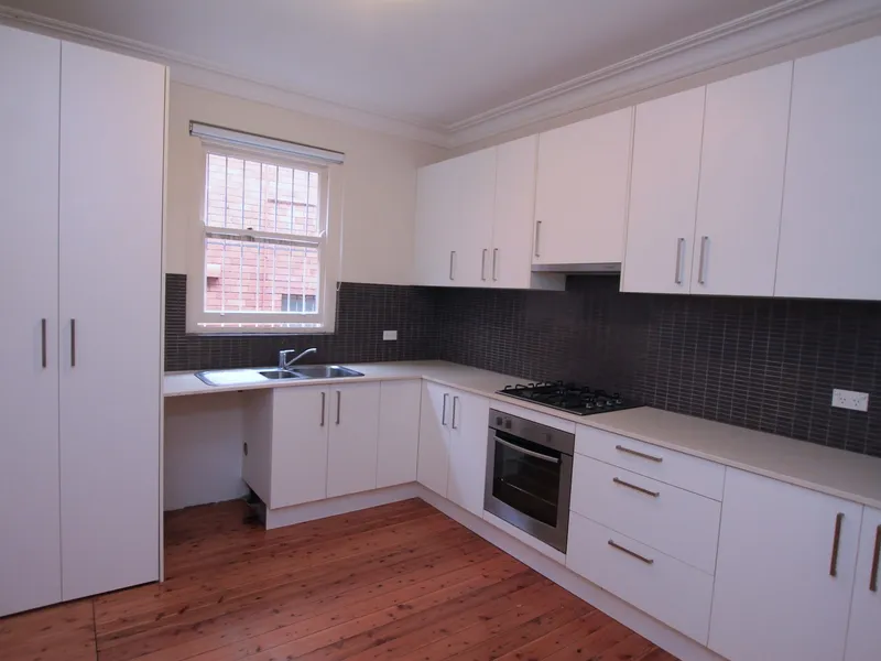 Ideally located modern 2 bed unit moments to Bondi Beach, parks and transport.    Email to inspect