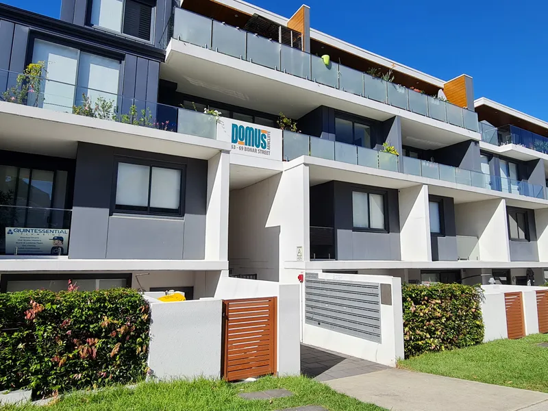 Huge Modern 1 Bedroom Apartment with 1 Bath + Car space + Caged Storage available for LEASE in Arncliffe