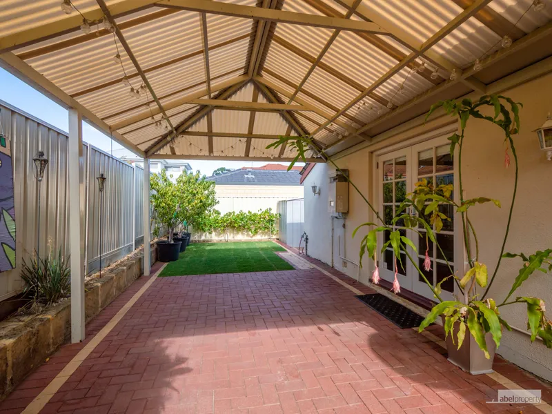 ABSOLUTELY ADORABLE!