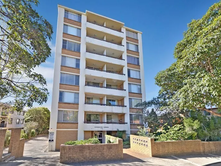 Renovated Spacious Apartment