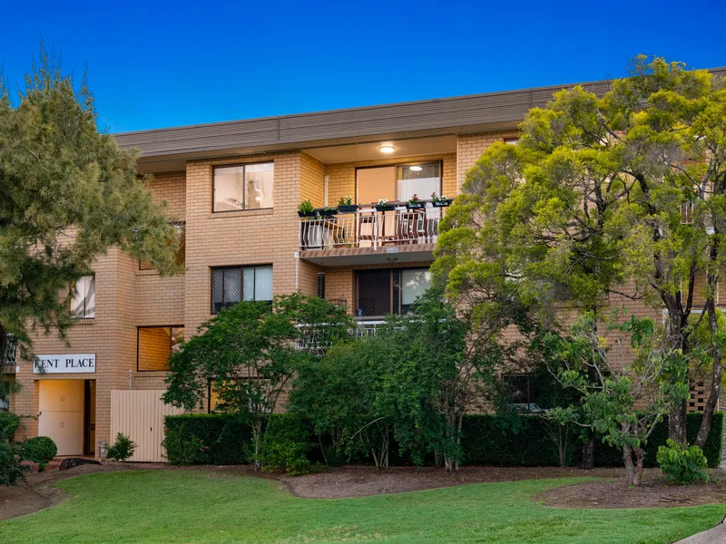 Chic inner-city haven in boutique complex