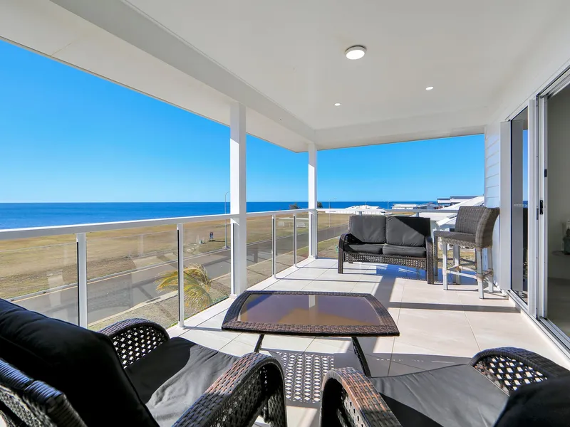 STUNNING OCEAN VIEWS - MASTER BUILDERS AWARD WINNING HOME