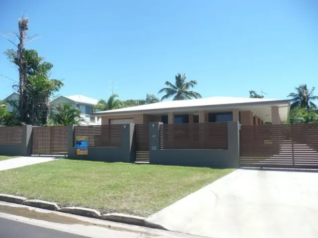 FAMILY BRICK HOME ON LARGE BLOCK