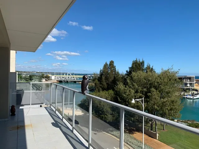 4 bed 3 bath Executive Level Home over 3 Levels - AMAZING & UNBEATABLE!