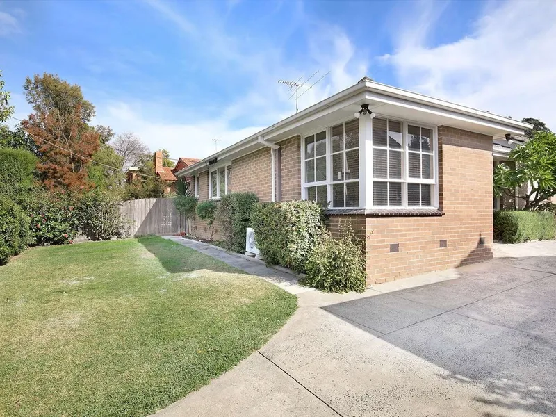 Fantastic Villa in First Class Location