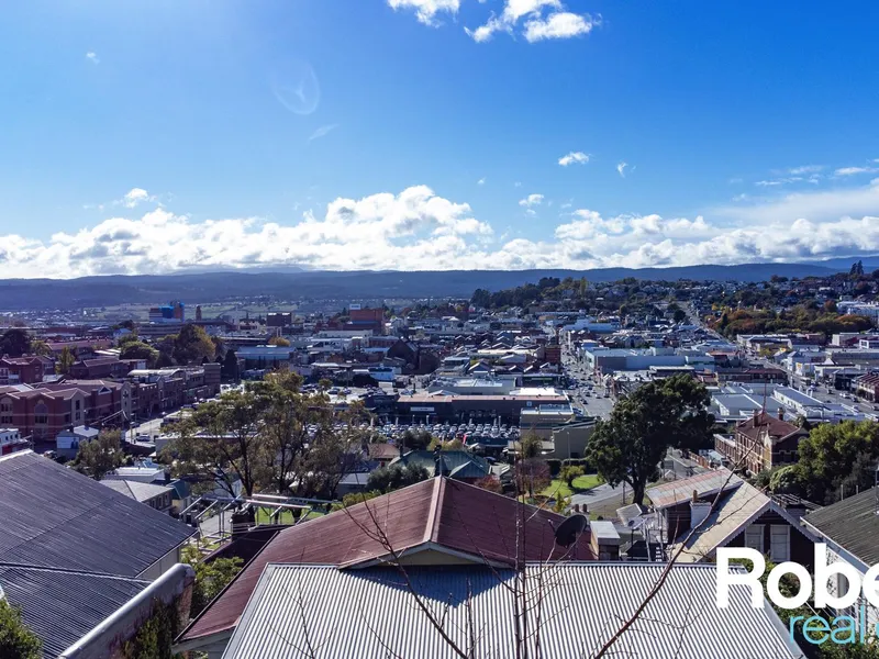 1930's Character With Views!