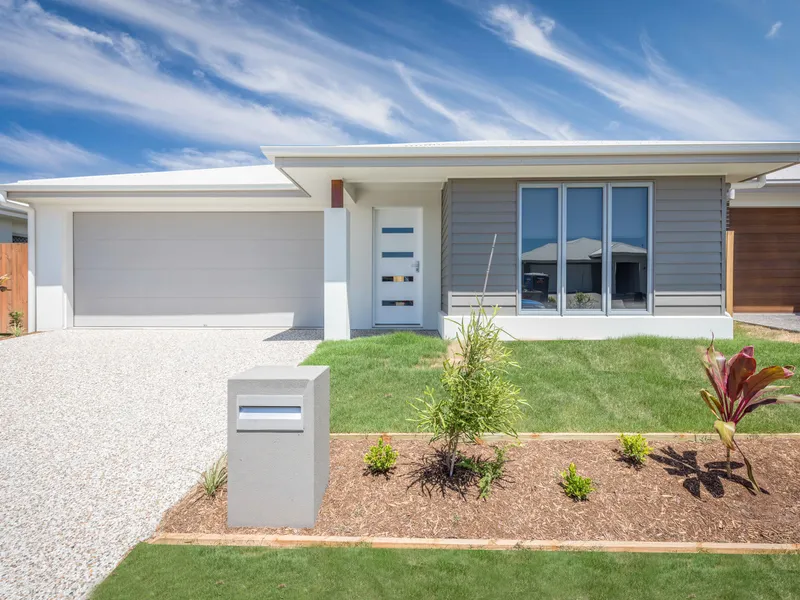2 Living - 3 bedroom home