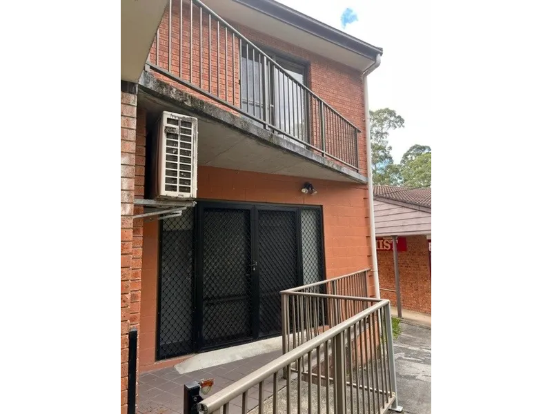 One bedder located in a small, cosy complex !