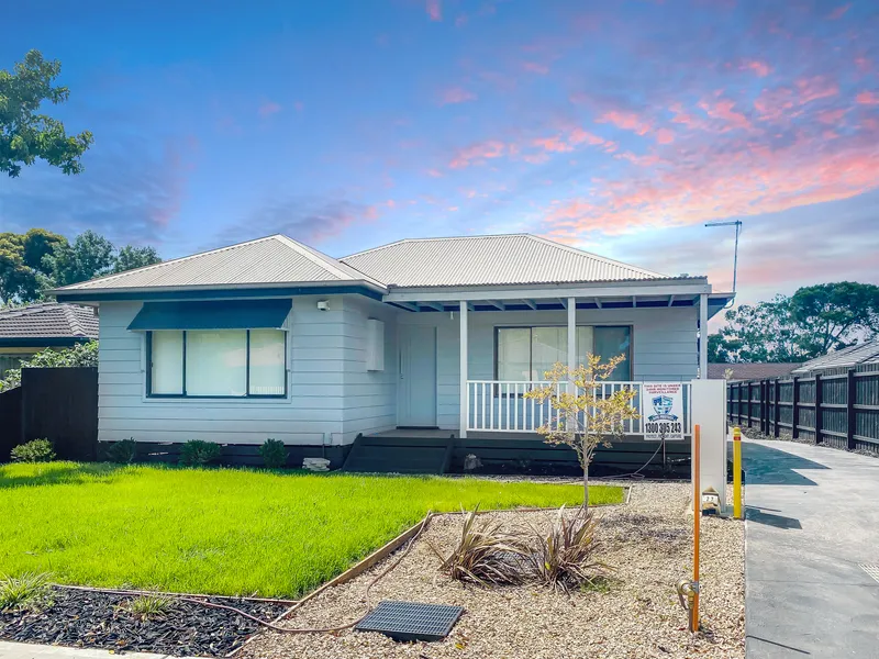 Renovated Residence in The Heart of Hastings.