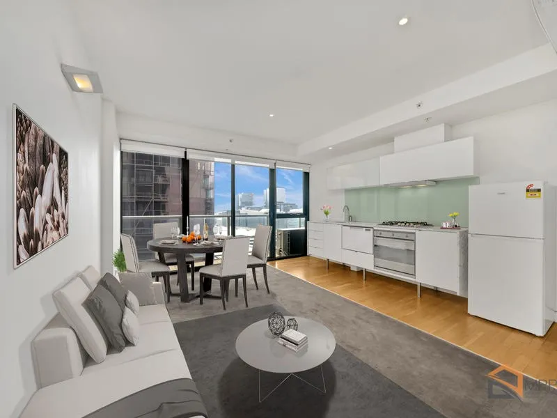 Spacious One-bedroom with WHITE GOODS!
