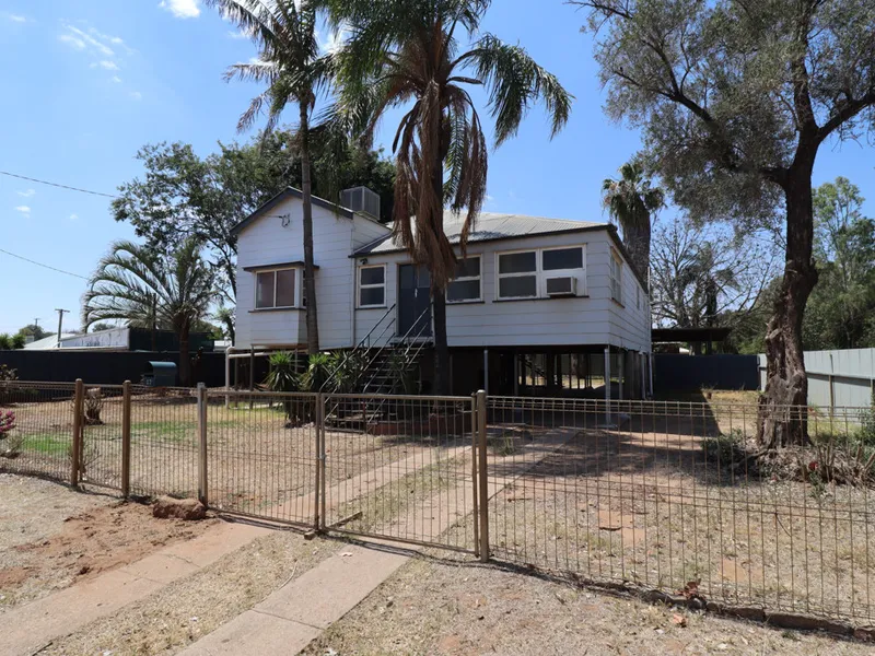 FRESHLY RENOVATED HIGHSET HOME