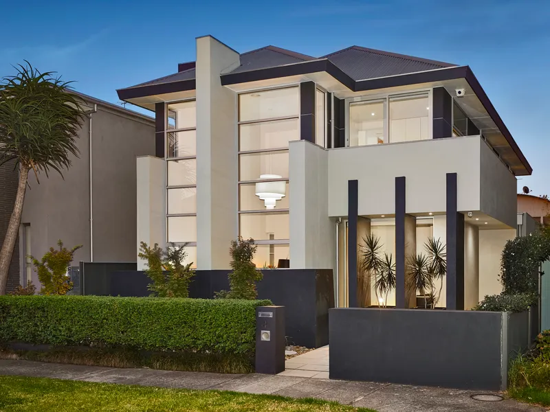 Simply Stunning !!!!