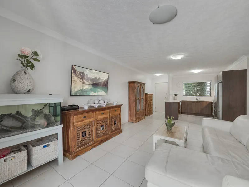 Ground Floor, Pet Friendly - Just Needs You !