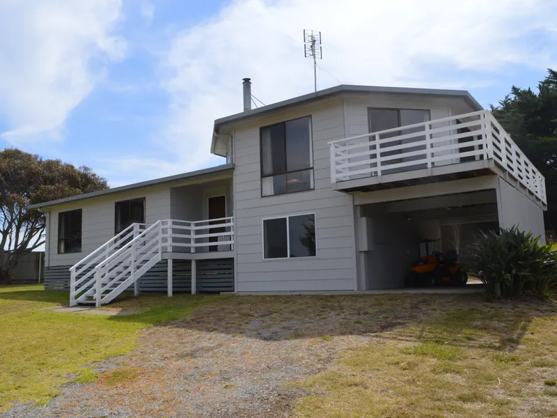 HIGH SET - DOUBLE STOREY AT WOODSIDE BEACH