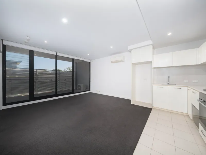 TWO BEDROOM - 2 BATHS - FAR FROM THE STREET - CORNER APARTMENT – PERFECT LOCATION