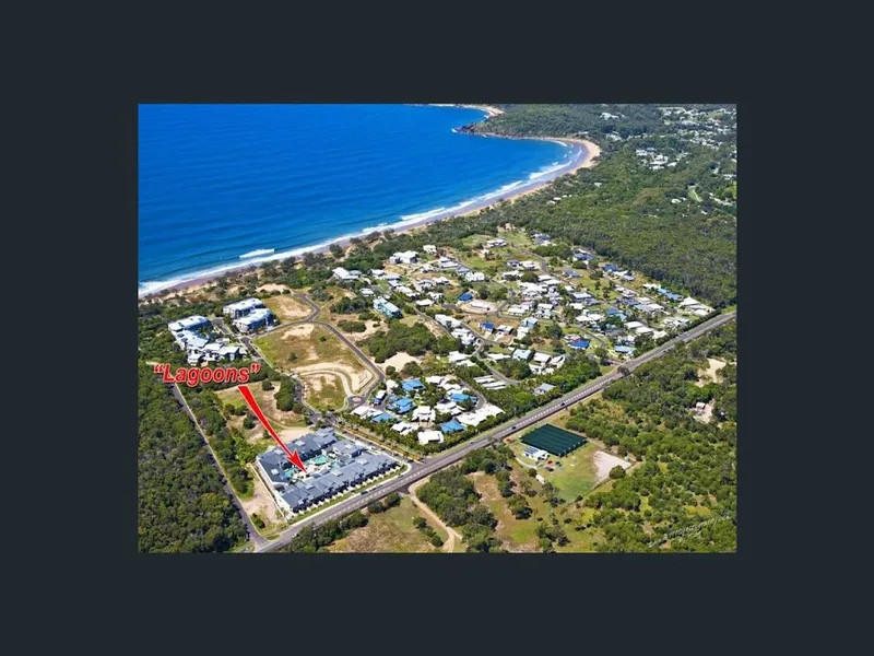 COASTAL LIFESTYLE ON THE SOUTHERN GREAT BARRIER REEF