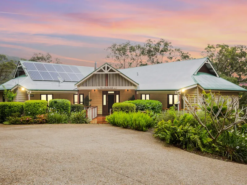 'Blakmar' - a leafy family haven in tranquil surrounds