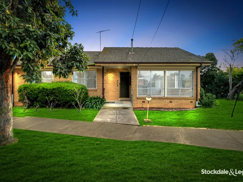 3 BEDROOM  FAMILY HOME FOR RENT IN LAVERTON !!