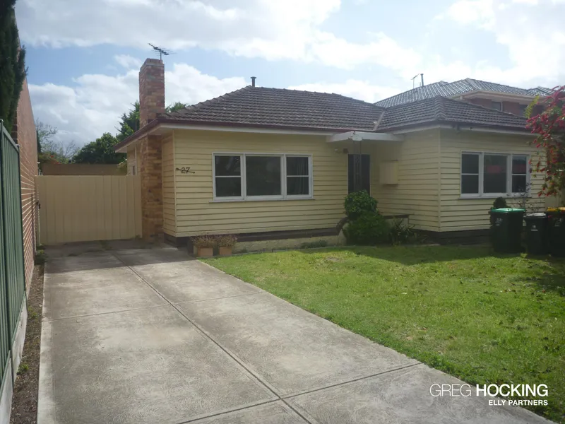 6 month lease - Lovely Modern Home in Altona 