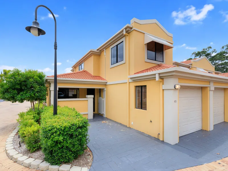 EXCLUSIVE VILLA EDGEWATER GARDEN TOWNHOUSE