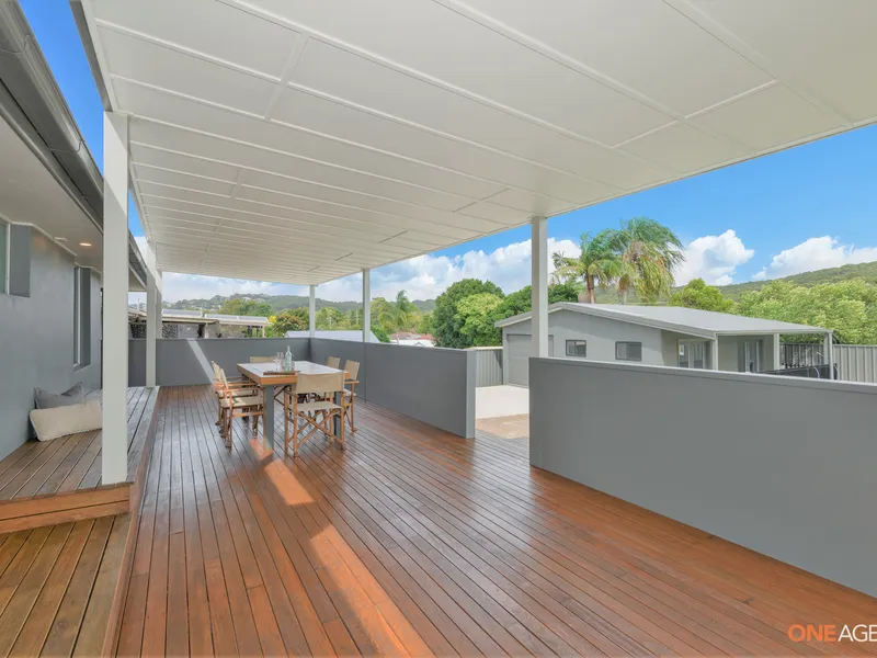 Splash into the perfect Caves Beach lifestyle starter, promising stunning outdoor living, poolside & deckside, this TEN out of TEN is the ONE!