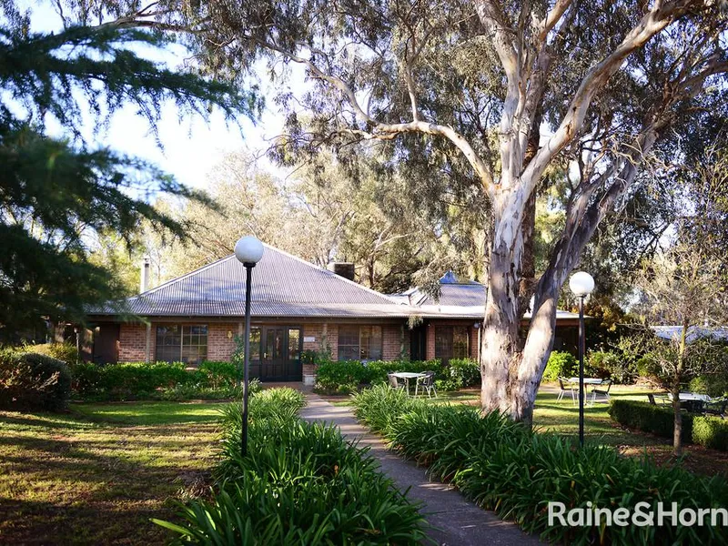 MAGNIFICENT RESTAURANT BUSINESS & RESIDENCE