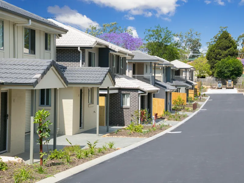 Near new modern townhouses, Easy access to M7/M2/M5 School catchment zone : Camira State School