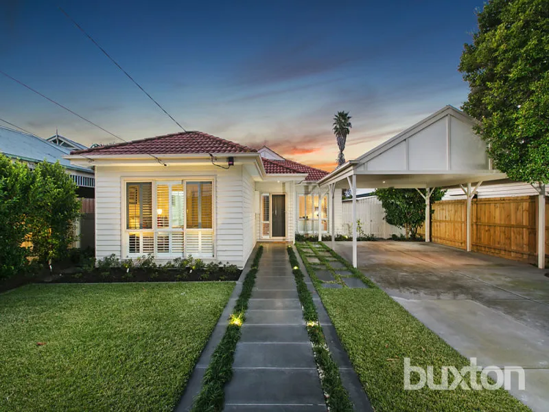 BRIGHT & BEAUTIFUL AND ABSOLUTELY IMMACULATE!